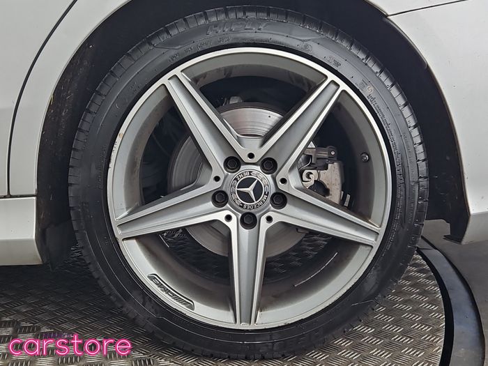 Mercedes-Benz C-Class 2019