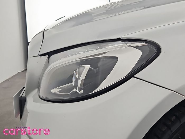 Mercedes-Benz C-Class 2019