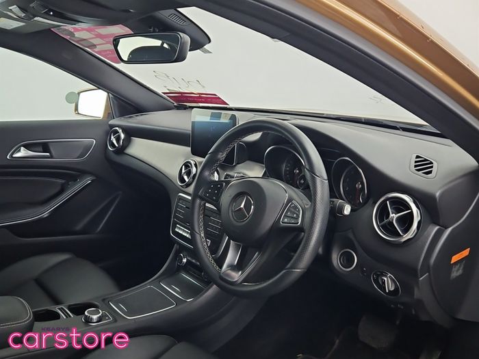 Mercedes-Benz GLA Class 2017