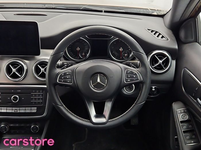 Mercedes-Benz GLA Class 2017