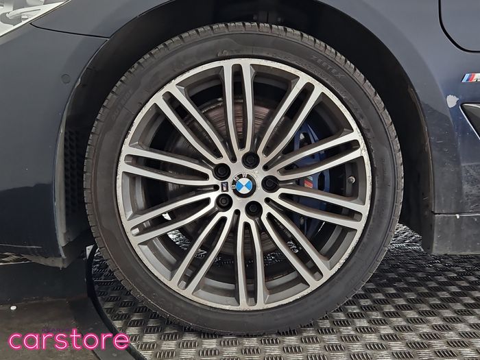 BMW 5 Series 2019