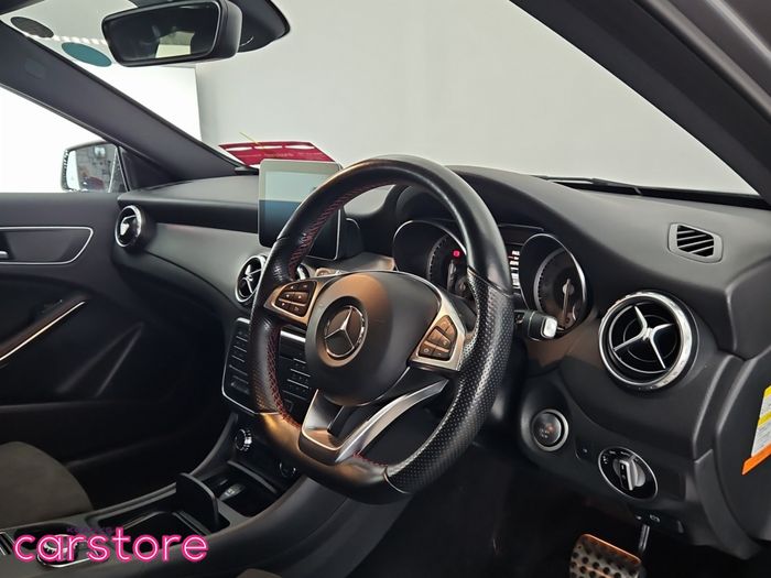 Mercedes-Benz GLA Class 2017