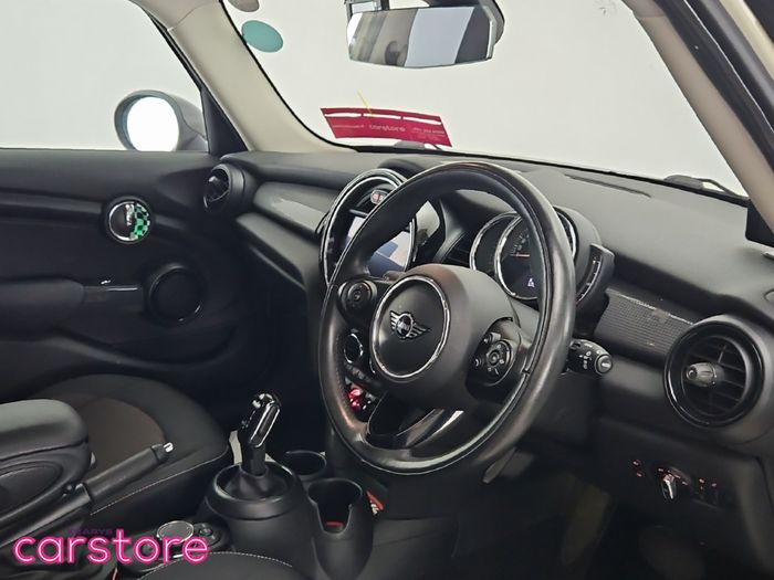 MINI Cooper 2018