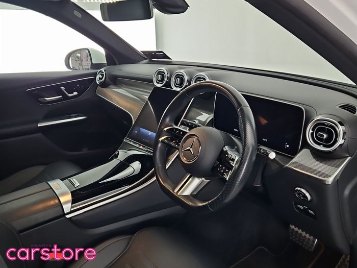 Mercedes-Benz GLC 2023