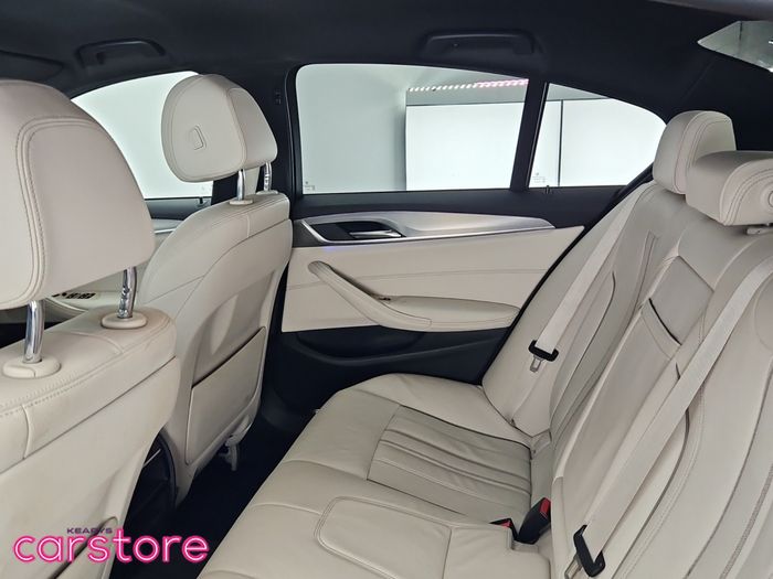 BMW 5 Series 2019