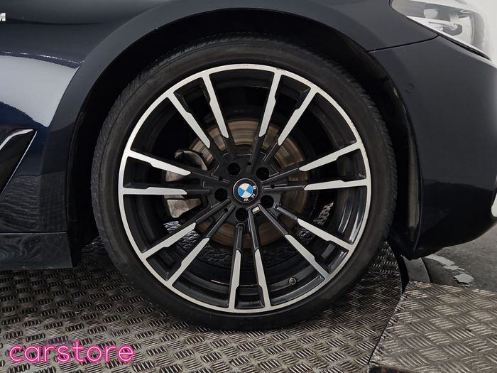 BMW 5 Series 2019