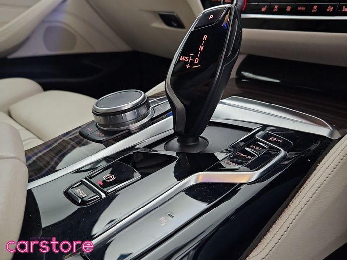 BMW 5 Series 2021