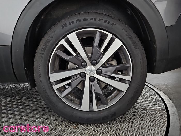 Peugeot 5008 2021