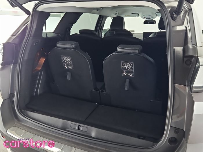 Peugeot 5008 2021