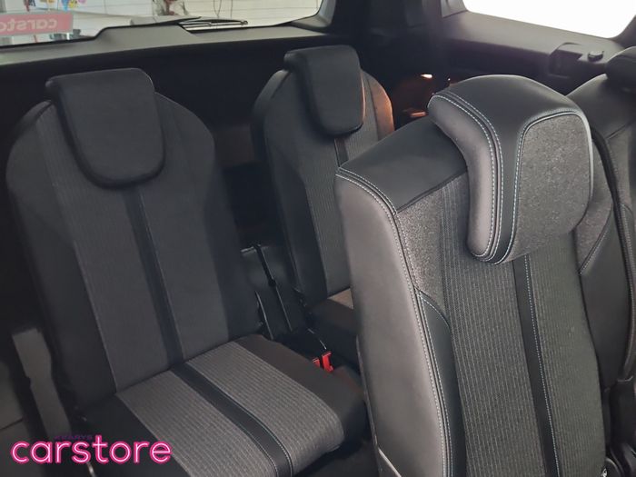 Peugeot 5008 2021