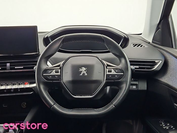 Peugeot 5008 2021