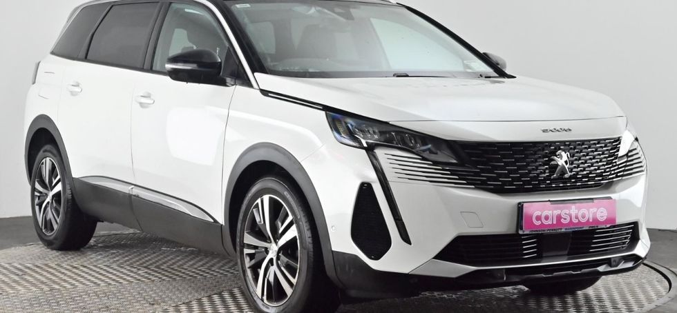Peugeot 5008 2021