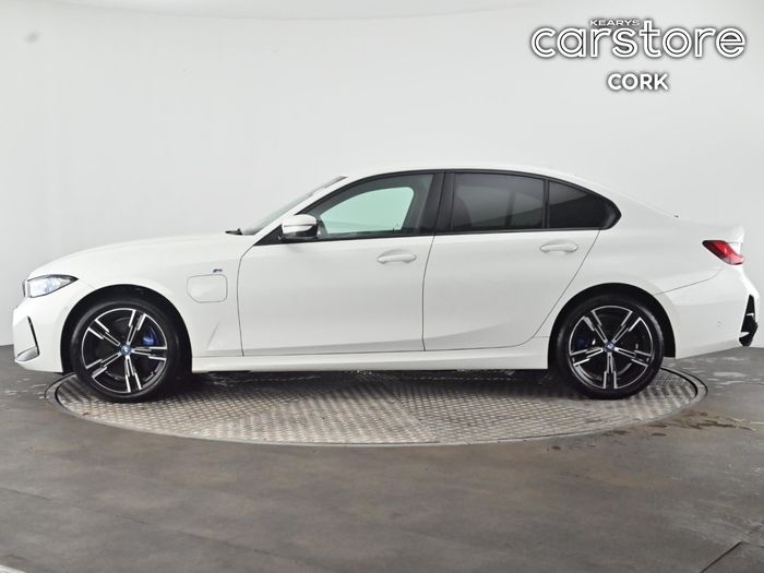 BMW 3 Series 2023