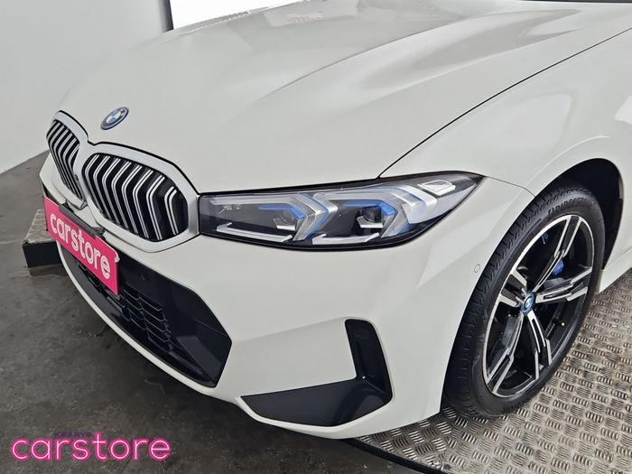 BMW 3 Series 2023