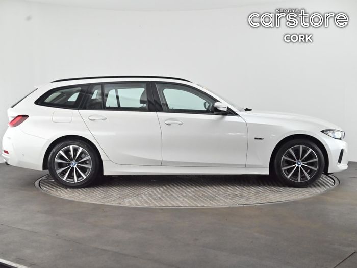 BMW 3 Series 2023