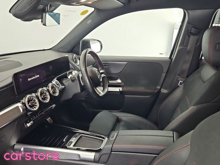 Mercedes-Benz EQB 2024