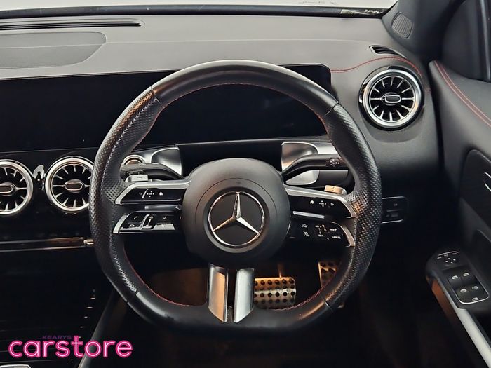 Mercedes-Benz EQB 2024