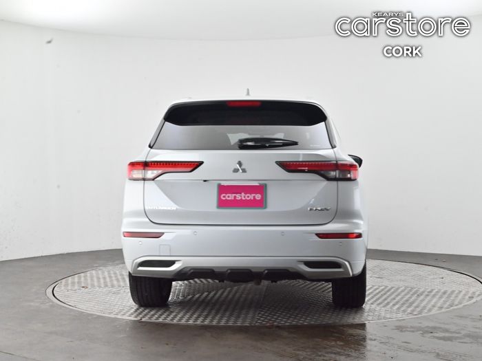 Mitsubishi Outlander 2023
