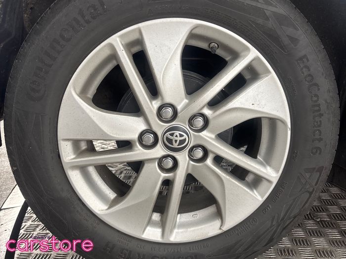 Toyota Yaris 2024