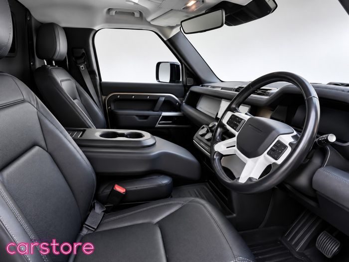 Land Rover Defender 2023