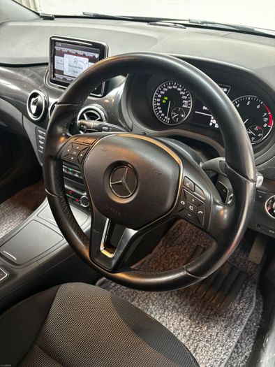 Mercedes-Benz B-Class 2013