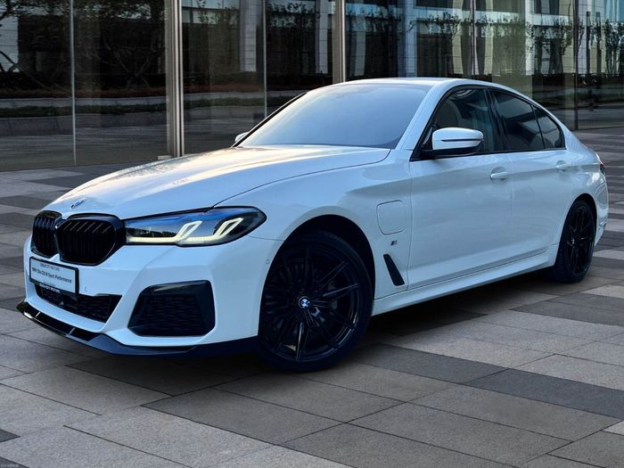 BMW 5 Series 2021