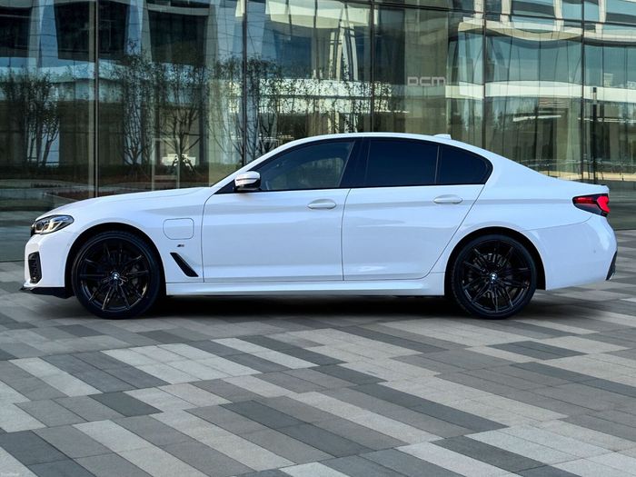 BMW 5 Series 2021