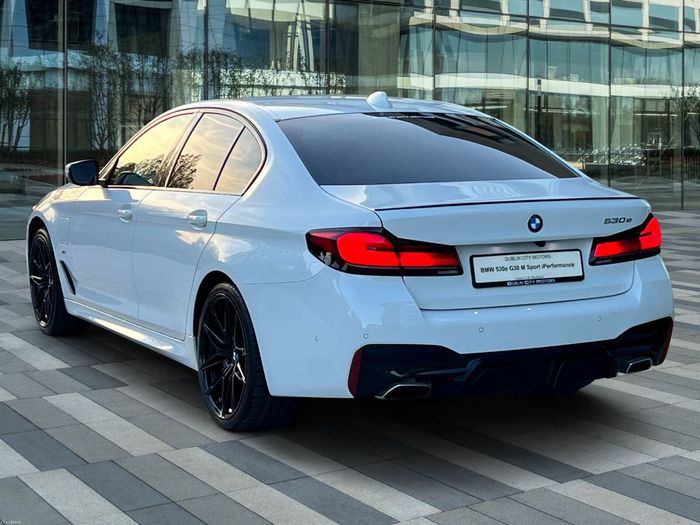 BMW 5 Series 2021