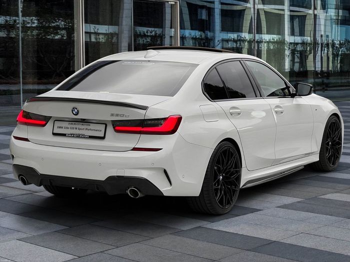 BMW 3 Series 2021