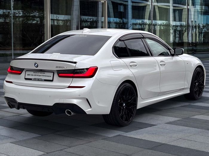 BMW 3 Series 2021
