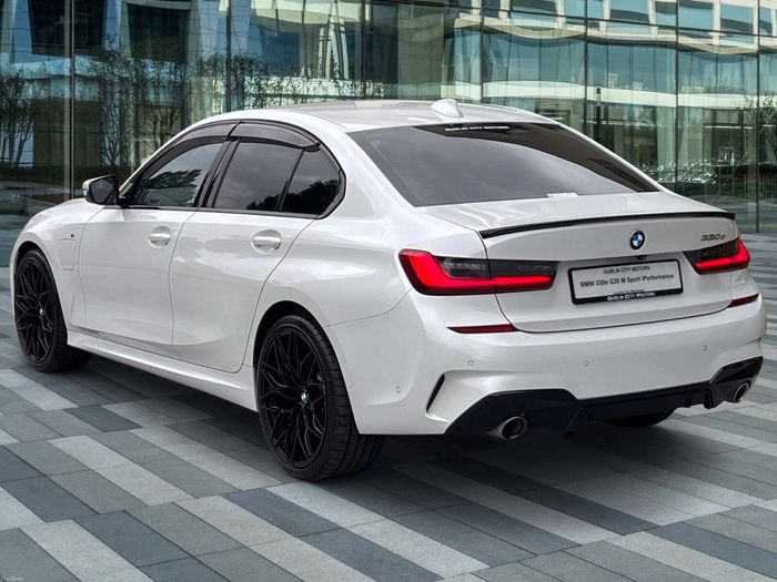 BMW 3 Series 2021