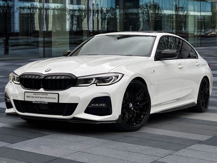 BMW 3 Series 2021