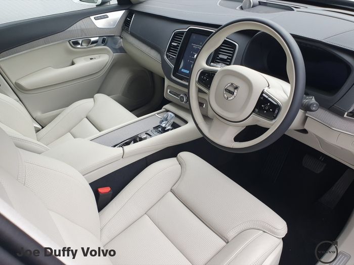 Volvo XC90 2025
