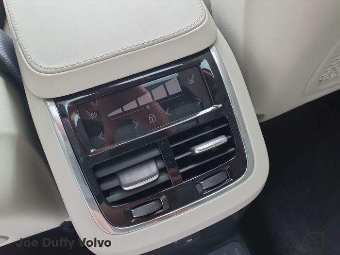 Volvo XC90 2025