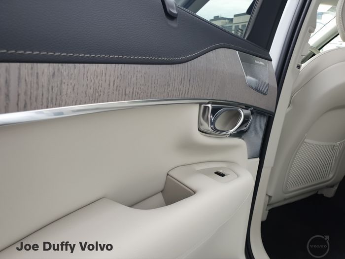 Volvo XC90 2025