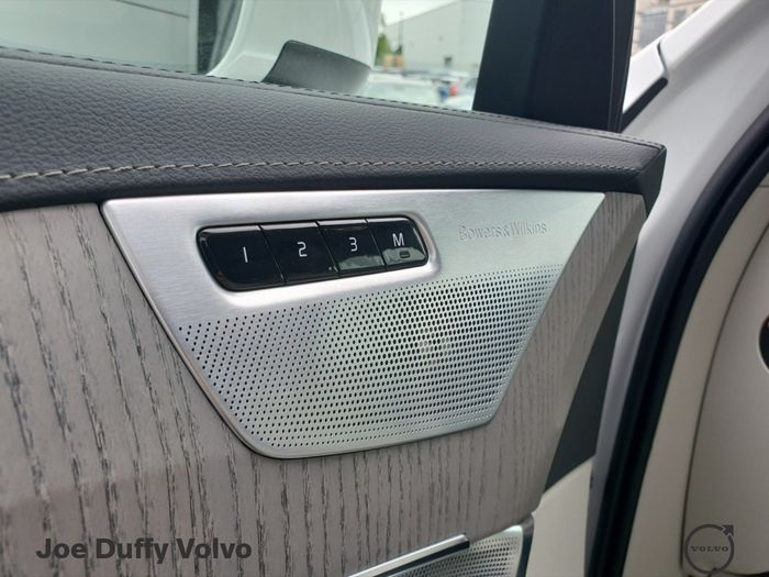 Volvo XC90 2025
