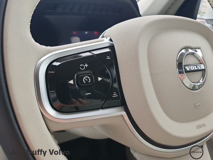 Volvo XC90 2025