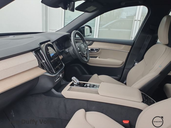 Volvo XC90 2025