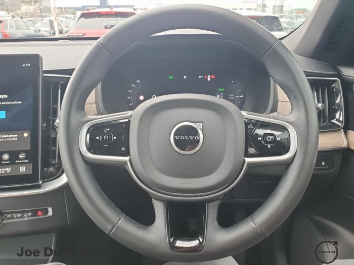 Volvo XC90 2025