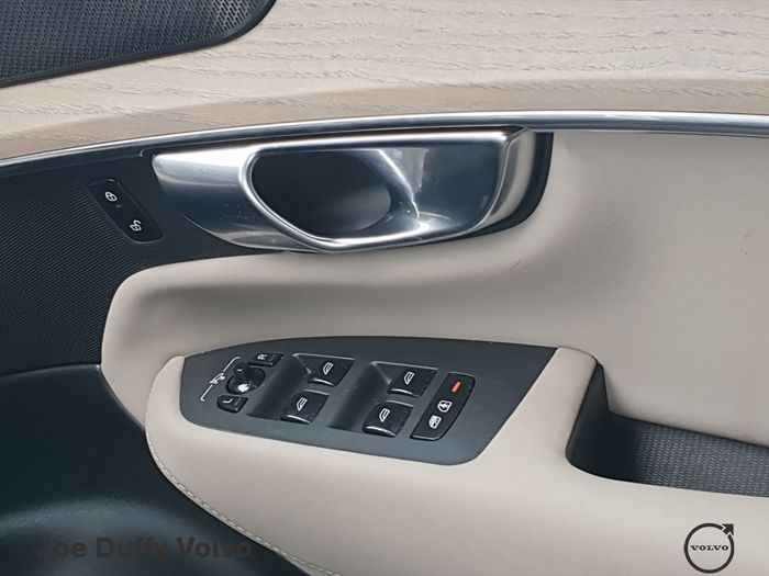 Volvo XC90 2025