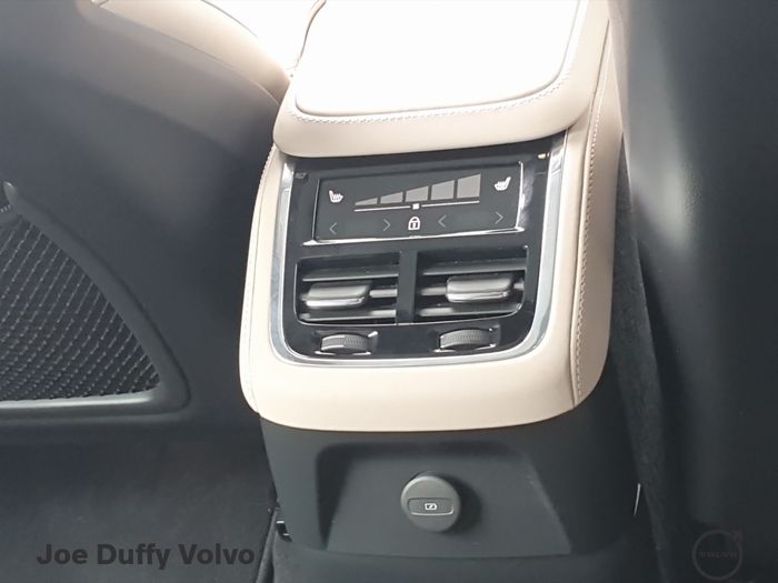 Volvo XC90 2025
