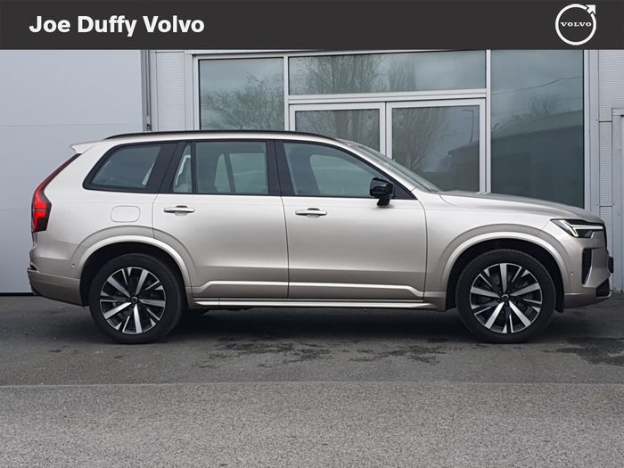 Volvo XC90 2025