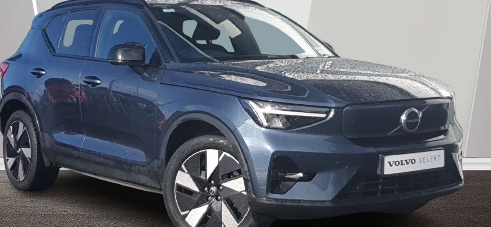 Volvo EX40 2025