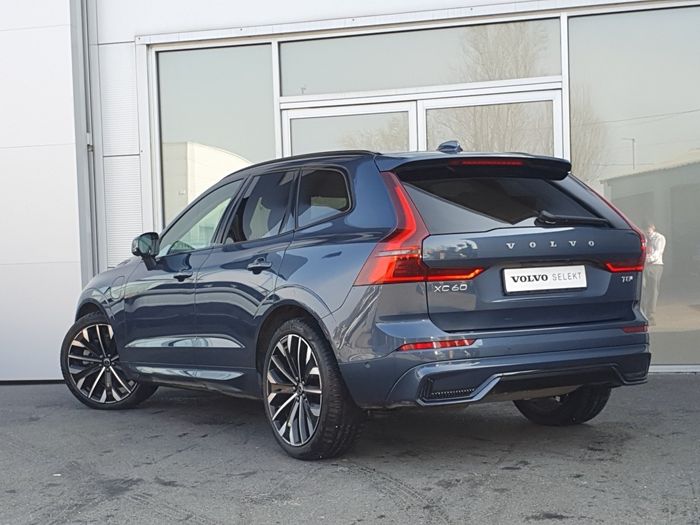 Volvo XC60 2025
