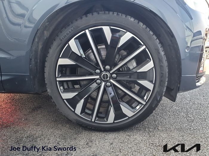 Volvo XC60 2025