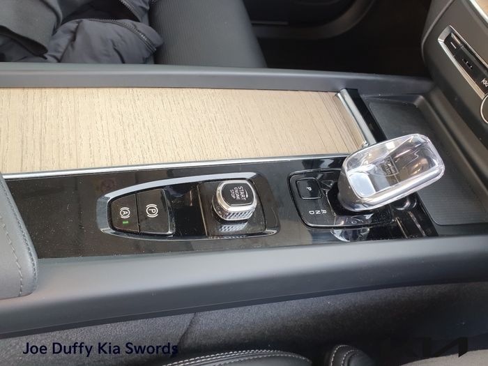 Volvo XC60 2025