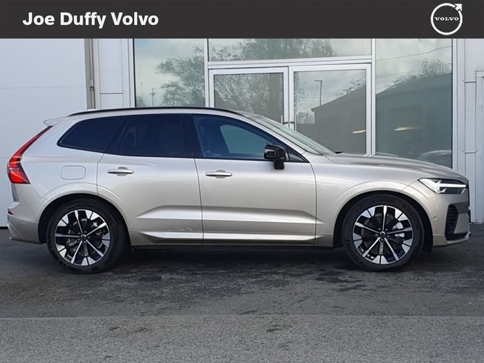 Volvo XC60 2025