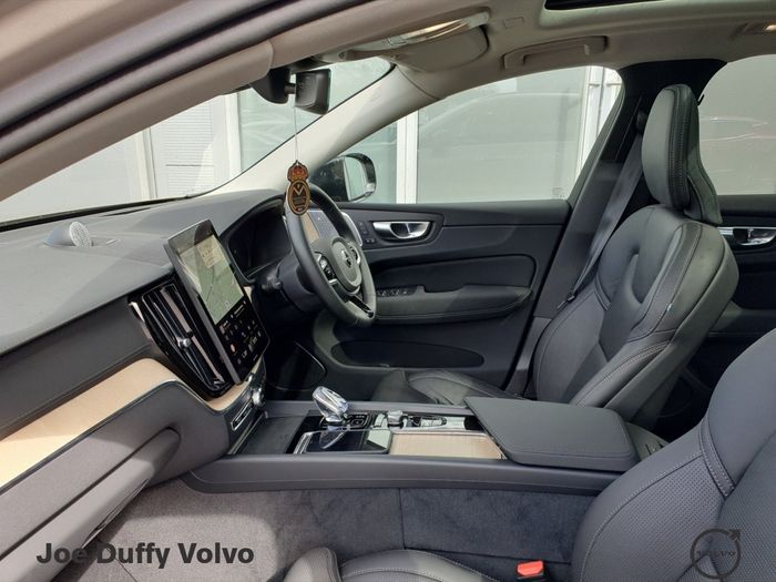 Volvo XC60 2025
