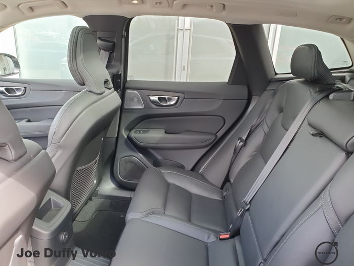 Volvo XC60 2025