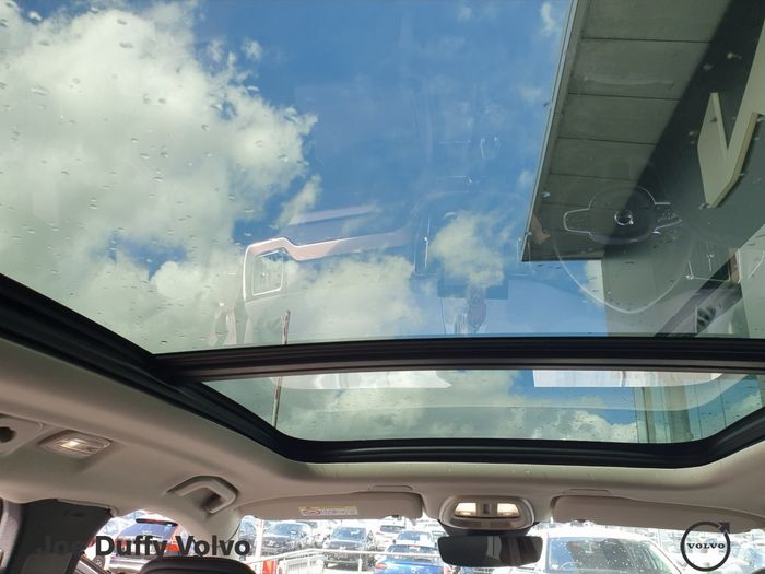 Volvo XC60 2025